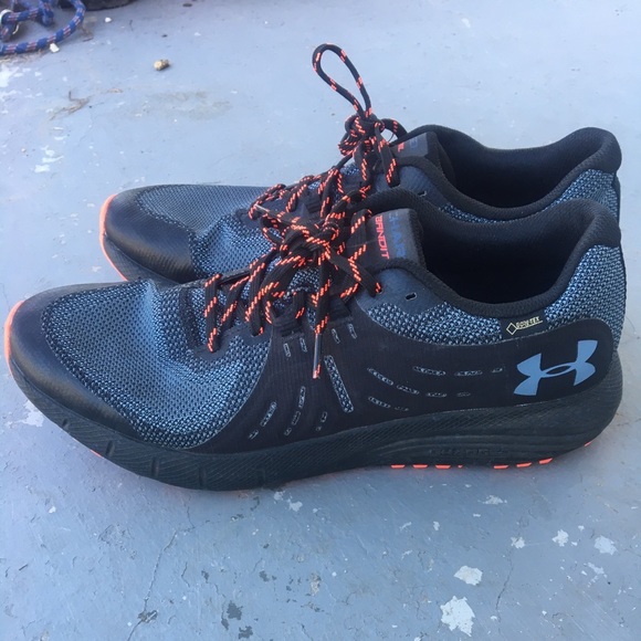 Under Armour Trail Runners Size 13 - Picture 1 of 3